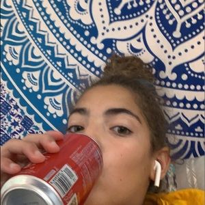 Meet your Posher, Luiza
